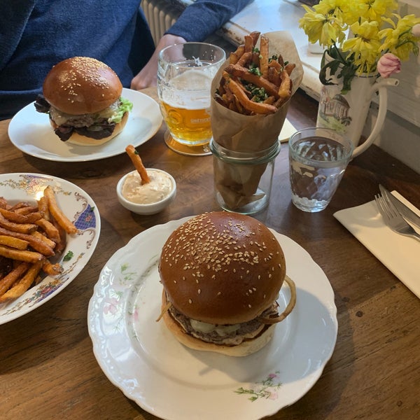 2/19/2019 tarihinde Tereza T.ziyaretçi tarafından Dish fine burger bistro'de çekilen fotoğraf