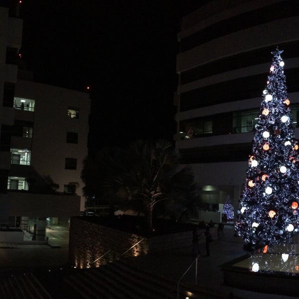 รูปภาพถ่ายที่ Plaza Futura โดย Mako .. เมื่อ 12/31/2014