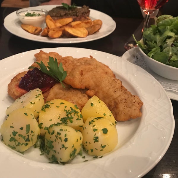 Schnitzel at Austrian top standard ! Tender and amazingly soft meat... a choice you won’t regret! It comes next to it with a lovely salad! Simple and absolutely delicious