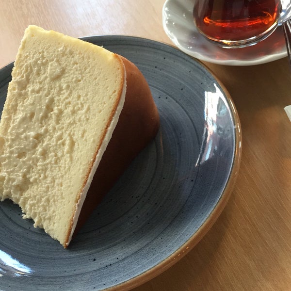 Photo taken at Eywa Coffee &amp; Cake by Ezgi T. on 4/29/2019