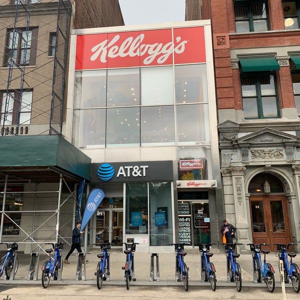 Photo taken at Kellogg’s NYC by S on 5/28/2019