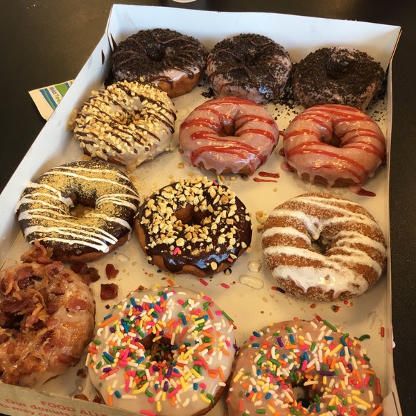 9/3/2018 tarihinde Miya L.ziyaretçi tarafından Duck Donuts'de çekilen fotoğraf