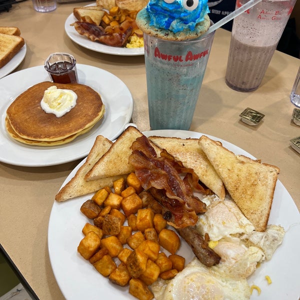 Newport Creamery Ice Cream Parlor in Middletown