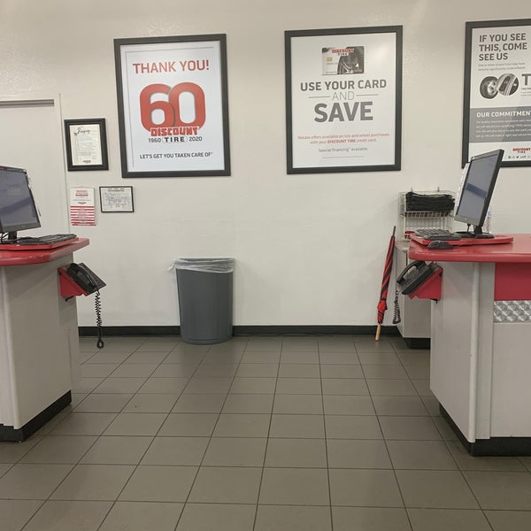 Discount Tire Automotive Repair Shop in Dallas