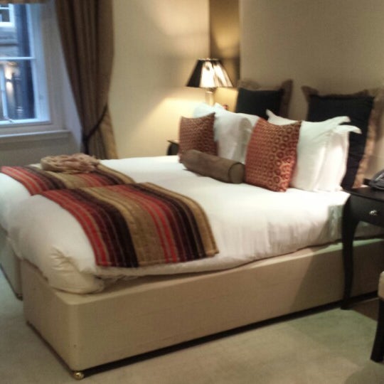 Photo prise au Fraser Suites Edinburgh par Matilda G. le4/25/2014