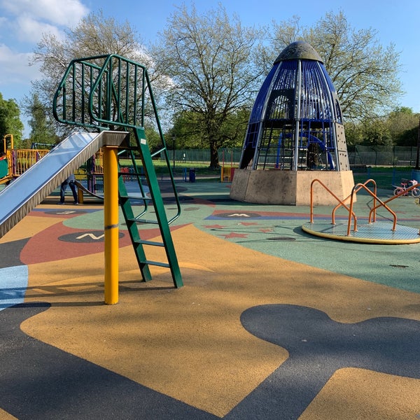 Photo taken at Sefton Park Playground by Christof 👨‍👩‍👧 on 4/29/2019