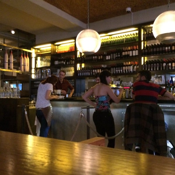 Foto tirada no(a) Sophie&#39;s Steakhouse &amp; Bar por Christof 👨‍👩‍👧 em 7/20/2015