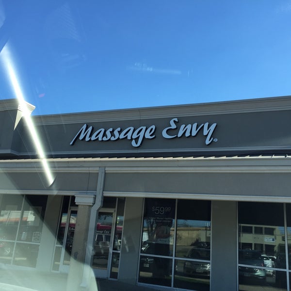 Снимок сделан в Massage Envy - Old Town пользователем Melissa P. 2/15/2016
