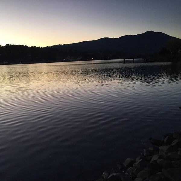 Acqua Hotel Bayfront Enchanted Knolls Shelter Ridge 555 Redwood