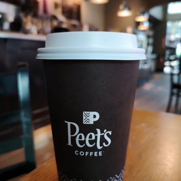 Das Foto wurde bei Peet&#39;s Coffee &amp; Tea von Fahad am 3/12/2020 aufgenommen