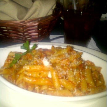 Foto scattata a Spaghetti Eddie&#39;s Cucina Italiana da Kelly V. il 1/18/2012