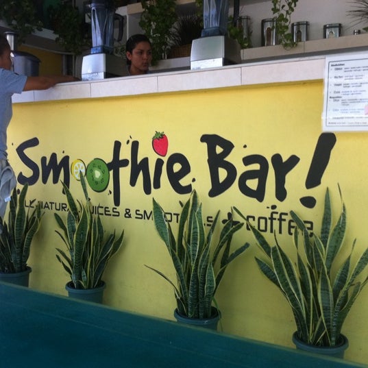 รูปภาพถ่ายที่ Smoothie Bar Cabo โดย Arte d. เมื่อ 9/24/2011