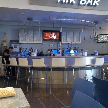 6/16/2012 tarihinde Sean R.ziyaretçi tarafından Air Bar'de çekilen fotoğraf