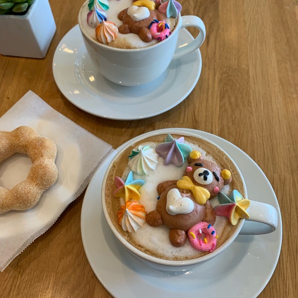 Снимок сделан в Gonutz with Donuts пользователем Hyde M. 1/19/2019