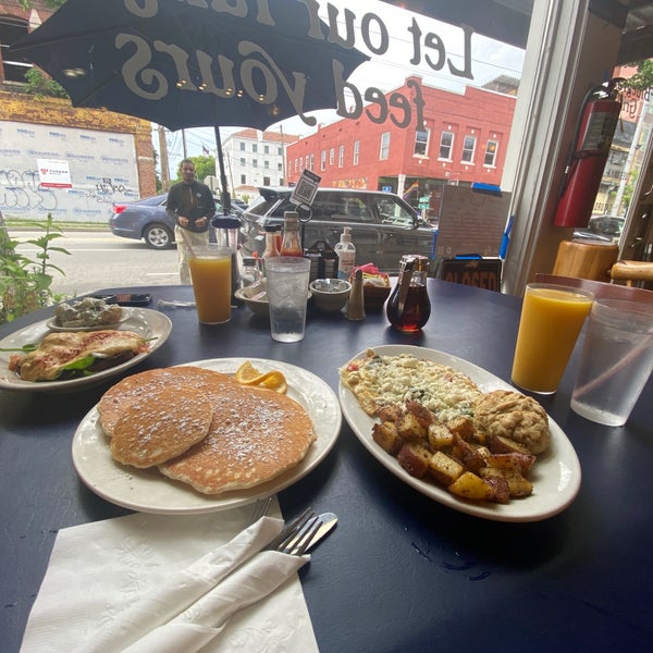 Bluegrass Grill Breakfast Spot in Downtown Chattanooga