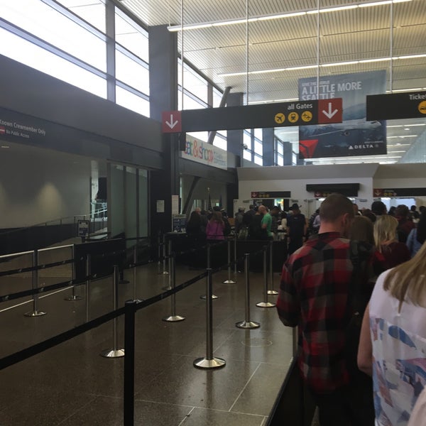 Photo taken at Seattle-Tacoma International Airport (SEA) by Chris H. on 6/20/2016