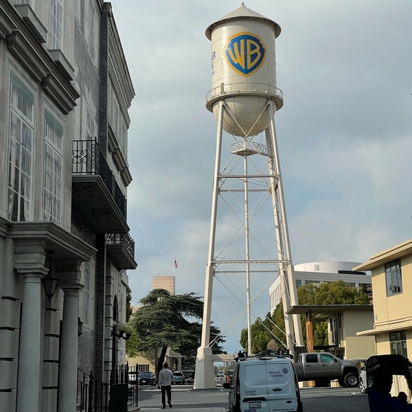 Foto scattata a Warner Bros. Studio Tour Hollywood da HADEEL . il 2/28/2024