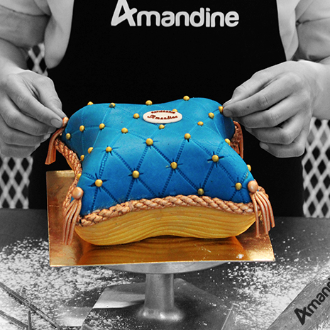 Chez Amandine, découvrez des gâteaux d'anniversaire Hors-Du-Commun ! :-)