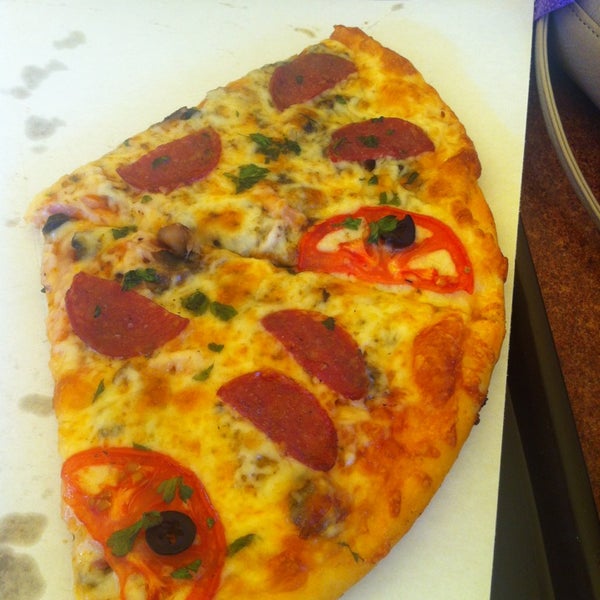 Жаркая пицца дивноморское. Дивноморское столовые. Дивноморское пиццерия. Дивноморское пиццерия. Живая пицца ул ленина 4 село дивноморское.