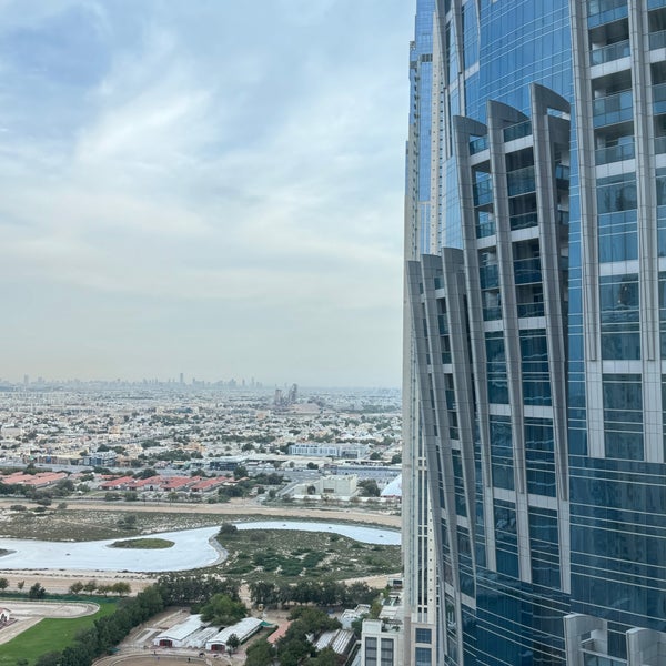 Foto diambil di JW Marriott Marquis Hotel Dubai oleh Aydin M. pada 3/23/2024