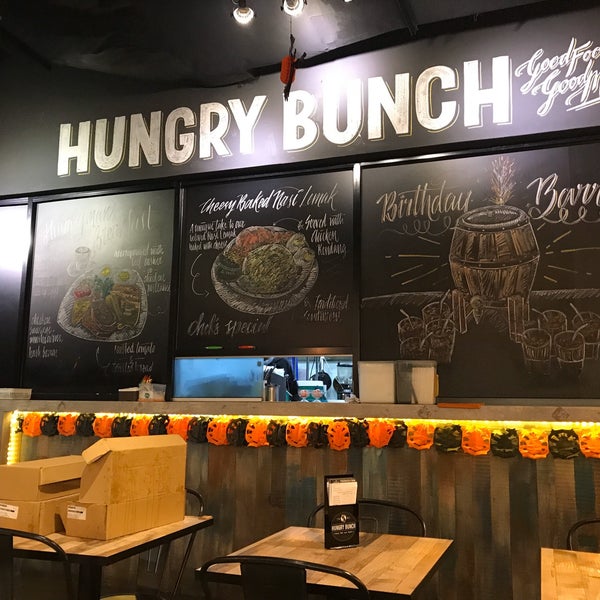 Foto tirada no(a) Hungry Bunch por Steven K. em 10/26/2019