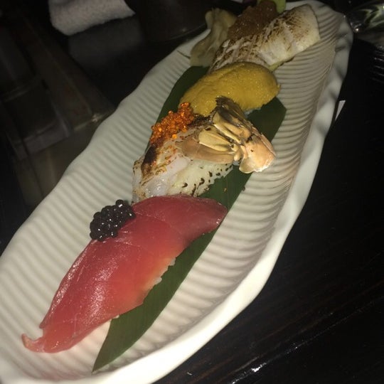 Photo prise au Sushi E par Joan M. R. le6/19/2014