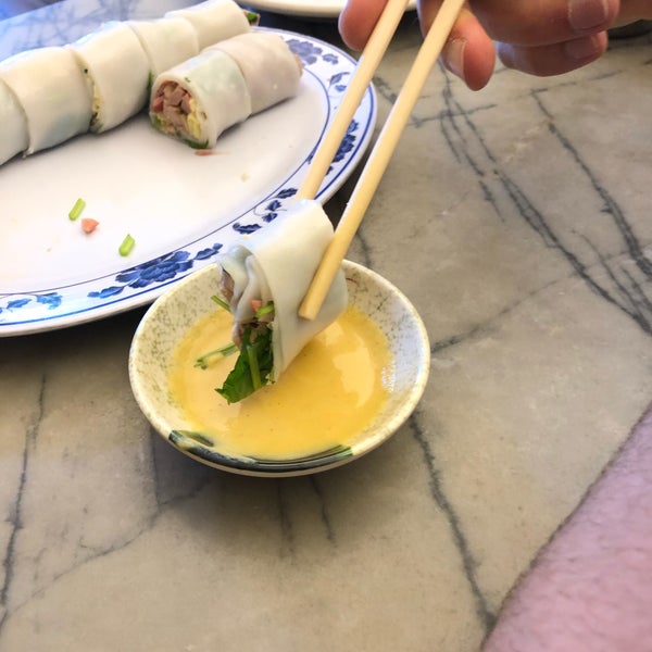 Das Foto wurde bei Sam Wo Restaurant von Tina C. am 10/28/2019 aufgenommen