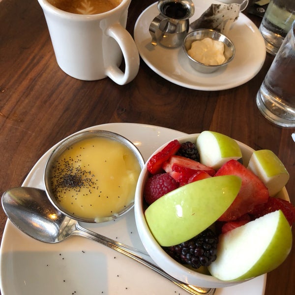 7/20/2019 tarihinde Tina C.ziyaretçi tarafından Plums Cafe and Catering'de çekilen fotoğraf