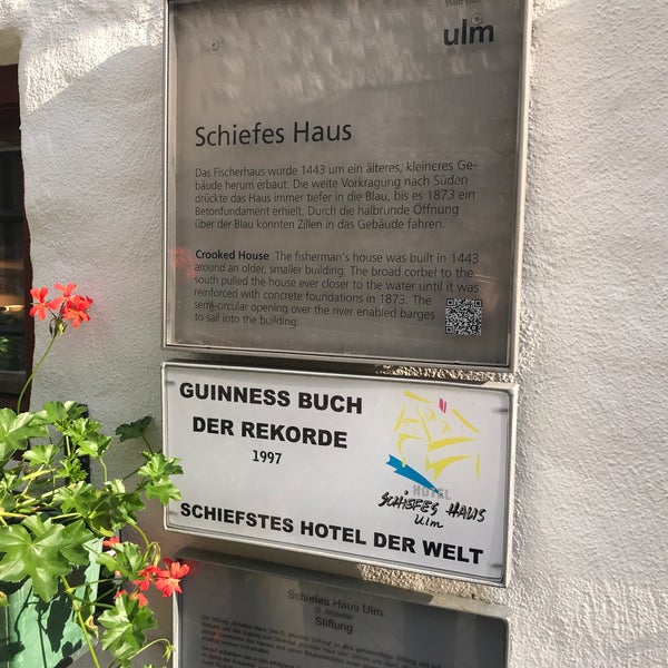 Hotel Schiefes Haus Hotel