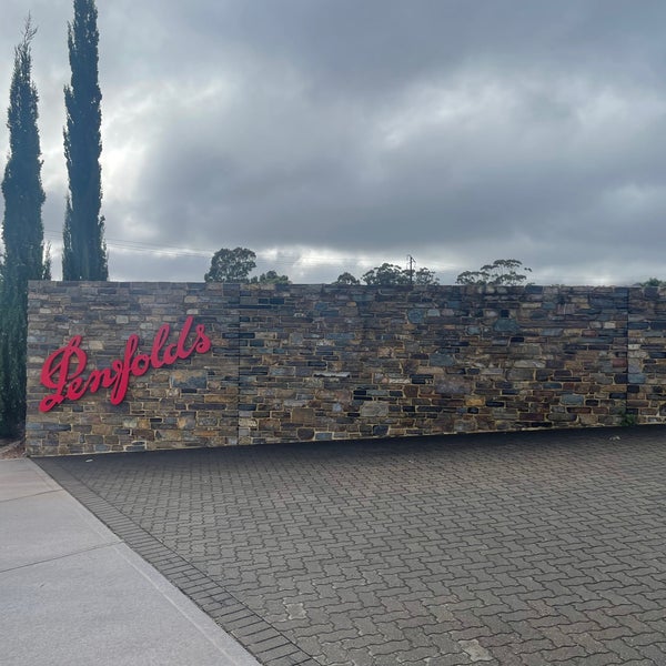 Снимок сделан в Penfolds Magill Estate Cellar Door &amp; Restaurant пользователем りき せ. 6/23/2023