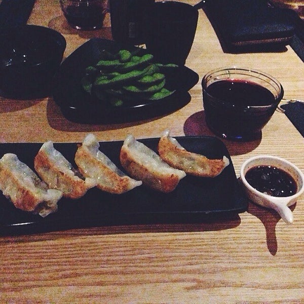Das Foto wurde bei Sakanaya Restaurant von Alex Y. am 2/7/2014 aufgenommen