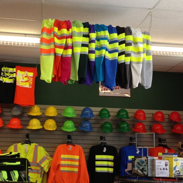 Whistle Workwear Clothing Store in Shoreline