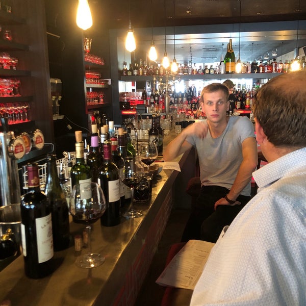 Foto diambil di Bar Nine oleh Thomas V. pada 8/23/2019