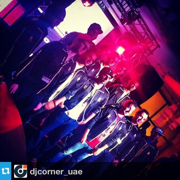 9/12/2013にLady DJ Jen H.がSublime Loungeで撮った写真