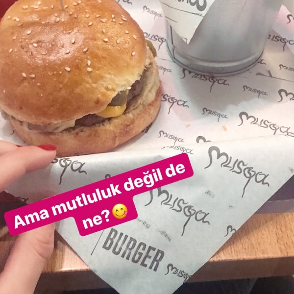Das Foto wurde bei Musqa Burger von Şşş am 10/29/2019 aufgenommen