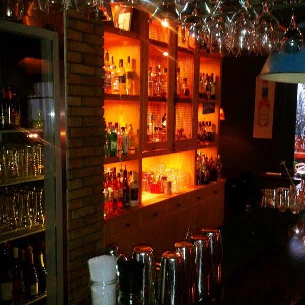 Photo taken at 9Βήτα Home Bar by Dimosthenis G. on 5/4/2013