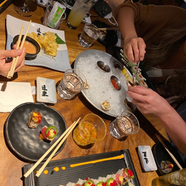 Foto tirada no(a) Doraku Sushi por Lo H. em 1/21/2021