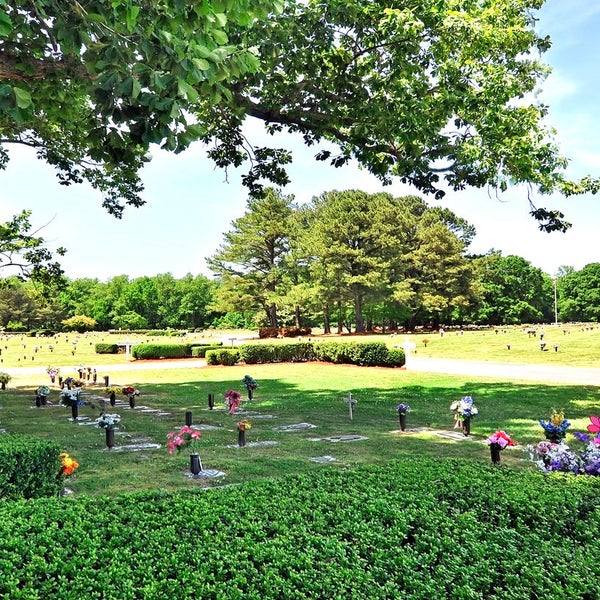 Meadowbrook Memorial Gardens Fasci Garden