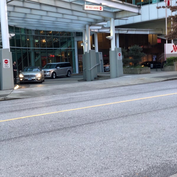 Foto scattata a Vancouver Marriott Pinnacle Downtown Hotel da David D. il 12/30/2017