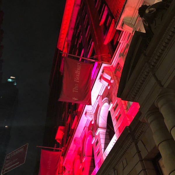 9/2/2018 tarihinde Niyeziyaretçi tarafından The Redbury New York'de çekilen fotoğraf