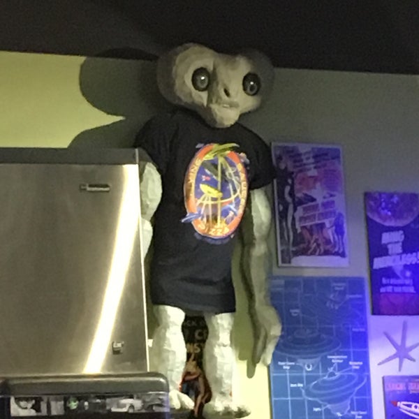 Photo taken at Flying Saucer Pizza by Chris P. on 10/21/2017