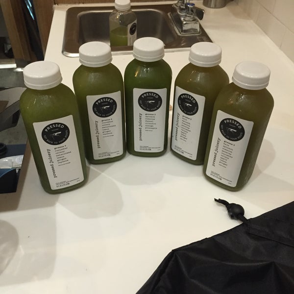 9/14/2015에 Triana W.님이 Pressed Juicery에서 찍은 사진