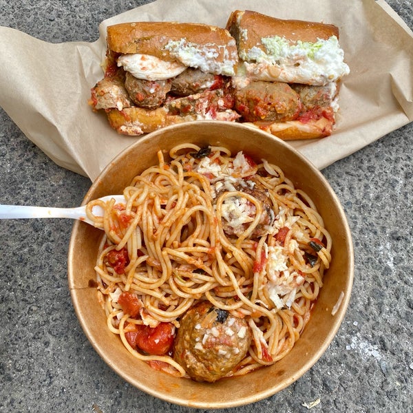 The Food Emporium Grocery Store in Upper East Side
