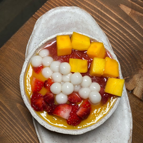 Foto tomada en Mango Mango Dessert  por Lori L. el 8/18/2021