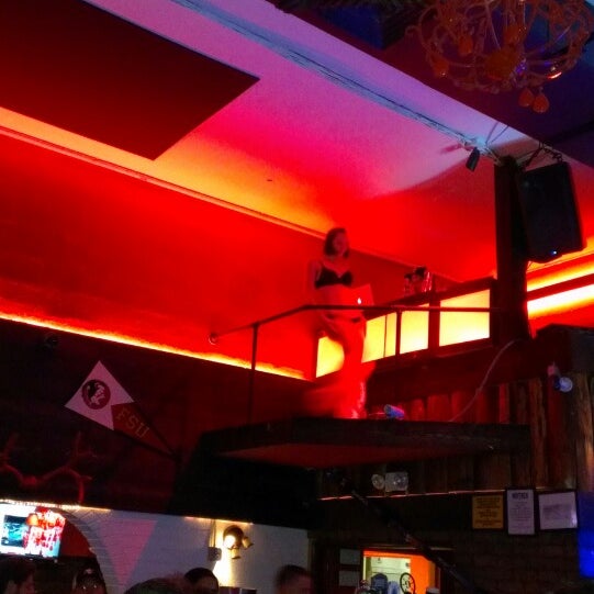 Photo taken at Lodge Restaurant &amp; Bar by oscar b. on 2/23/2013