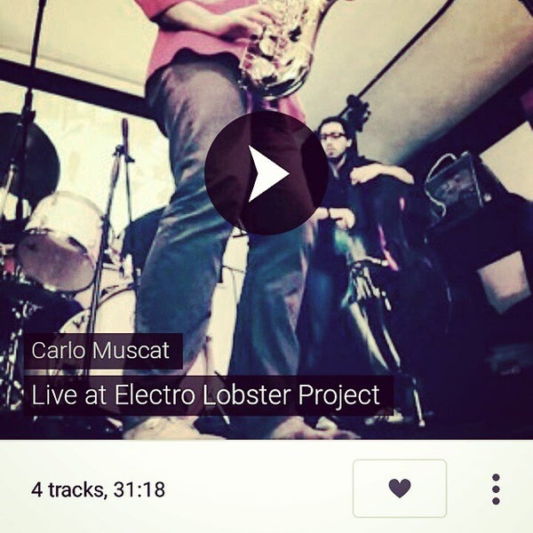 รูปภาพถ่ายที่ Electro Lobster Project โดย Carlo M. เมื่อ 6/24/2015