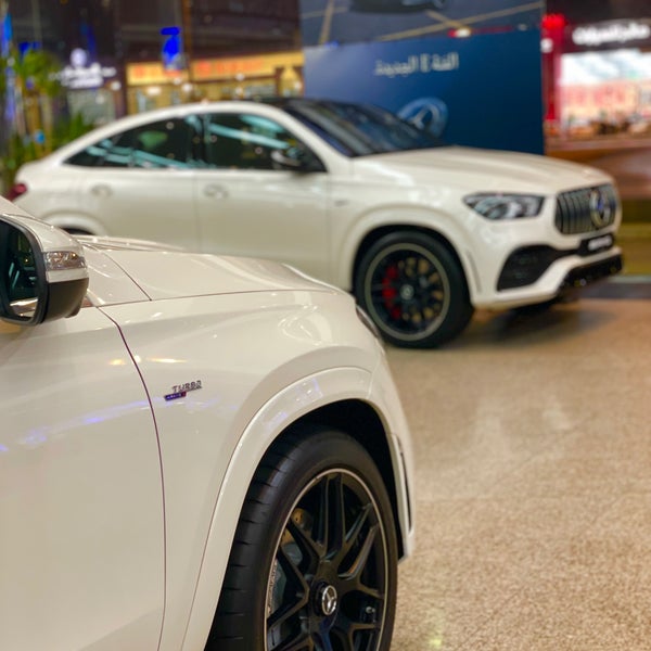 Mercedes Benz Showroom