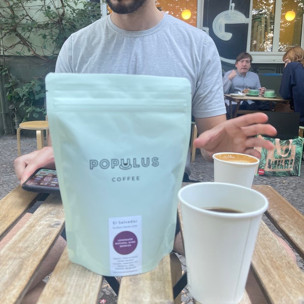 8/12/2021 tarihinde Tariq I.ziyaretçi tarafından Populus Coffee'de çekilen fotoğraf