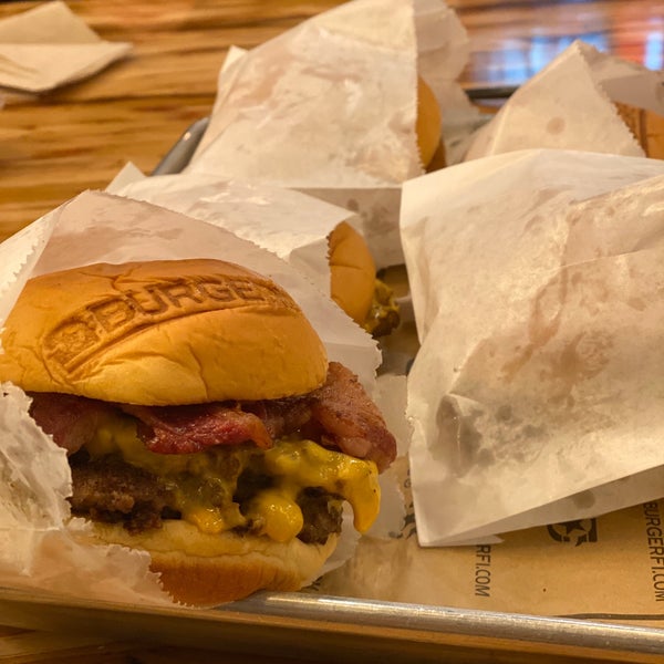 Photo taken at BurgerFi by FY.9 on 1/30/2020