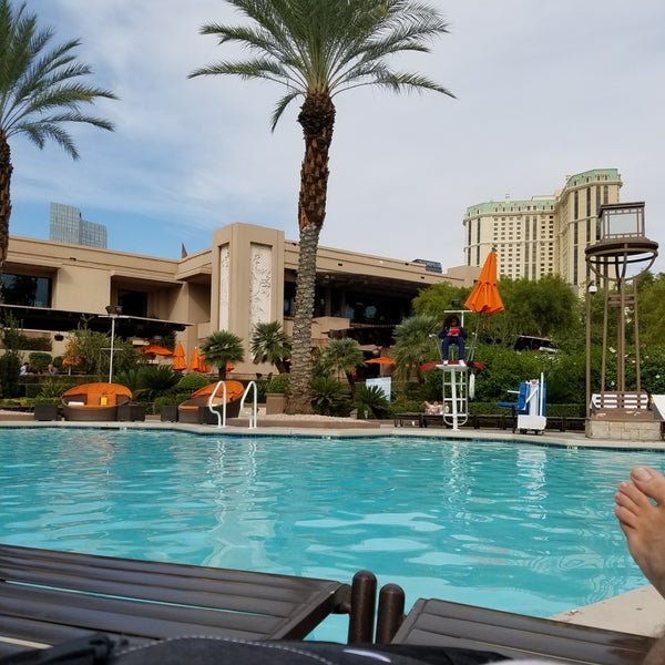 the grand pool complex at mgm grand
